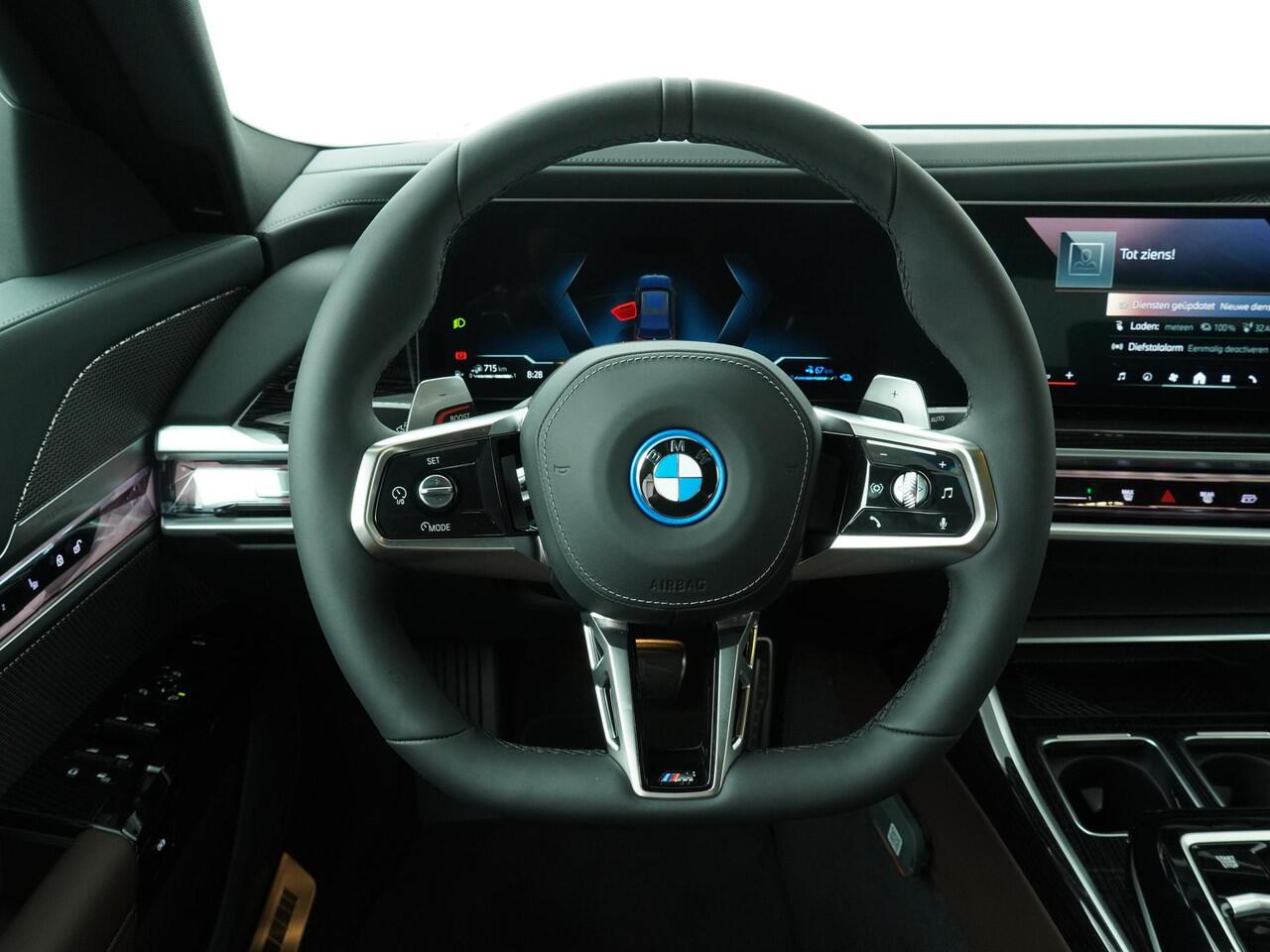 BMW 7-SERIE 750e xDrive | M Sportpakket Pro | BMW Individual Interior | Innovation Pack | Executive Pack | Connosseur Pack