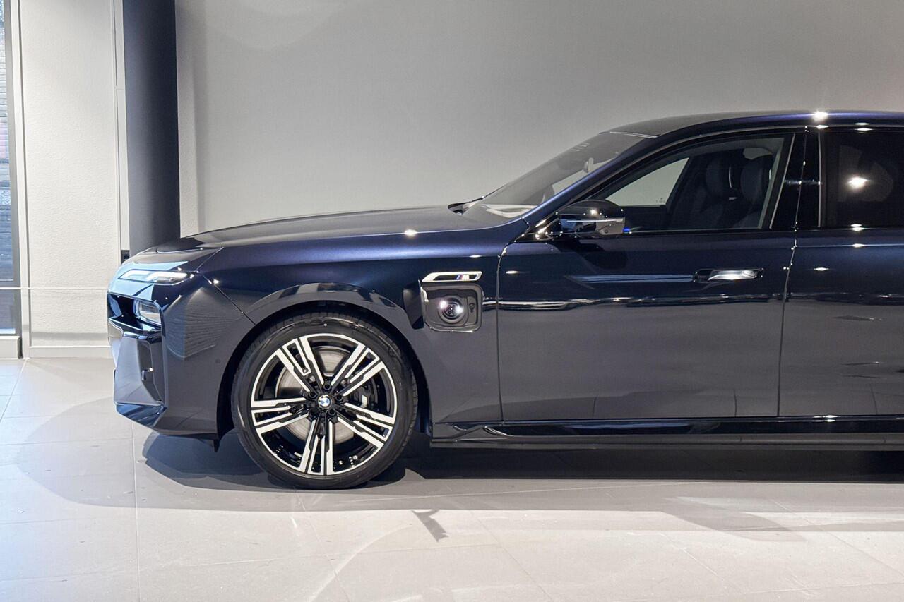BMW 7-SERIE M760e xDrive