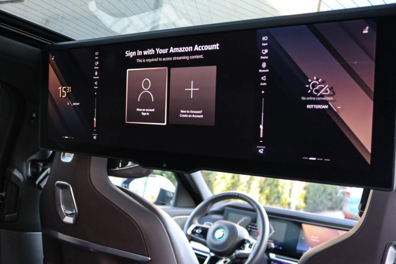 BMW 7-SERIE 750 e xDrive M Sport Excl Lounge l Sky Lounge l Bowers l INDIVID