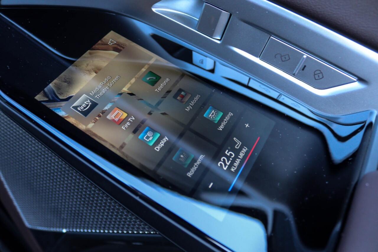 BMW 7-SERIE 750 e xDrive M Sport Excl Lounge l Sky Lounge l Bowers l INDIVID