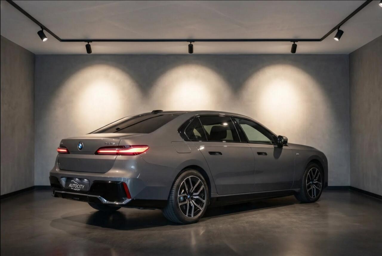 BMW 7-SERIE 750 e xDrive M Sport Excl Lounge l Sky Lounge l Bowers l INDIVID