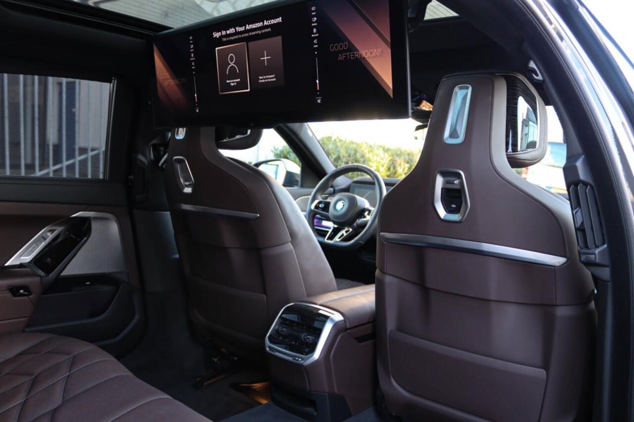 BMW 7-SERIE 750 e xDrive M Sport Excl Lounge l Sky Lounge l Bowers l INDIVID