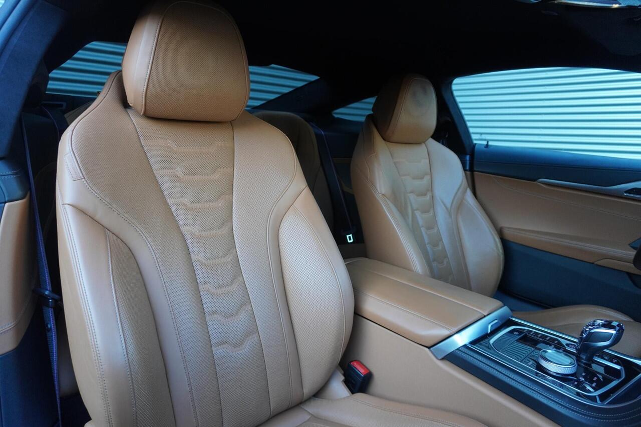 BMW 8-SERIE Coupé M850i xDrive High Executive | Audio Media Pack | BMW Personal CoPilot Pack | Adaptief M Onderstel Professional | Carbon fibre dak | Driving Assistant Professional