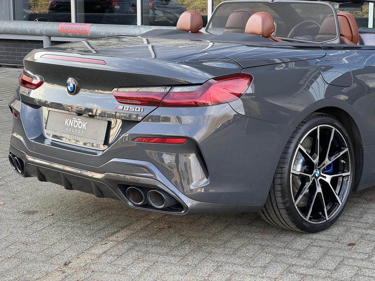 BMW 8-SERIE M850i xDrive High Executive / 20 Inch / Active Cruise control / M Carbon exterieur / Soft close / Integrale Active Steering / Laserlicht / M Sport differentieel / Adaptieve Cruise Control / Live Cockpit Professional /
