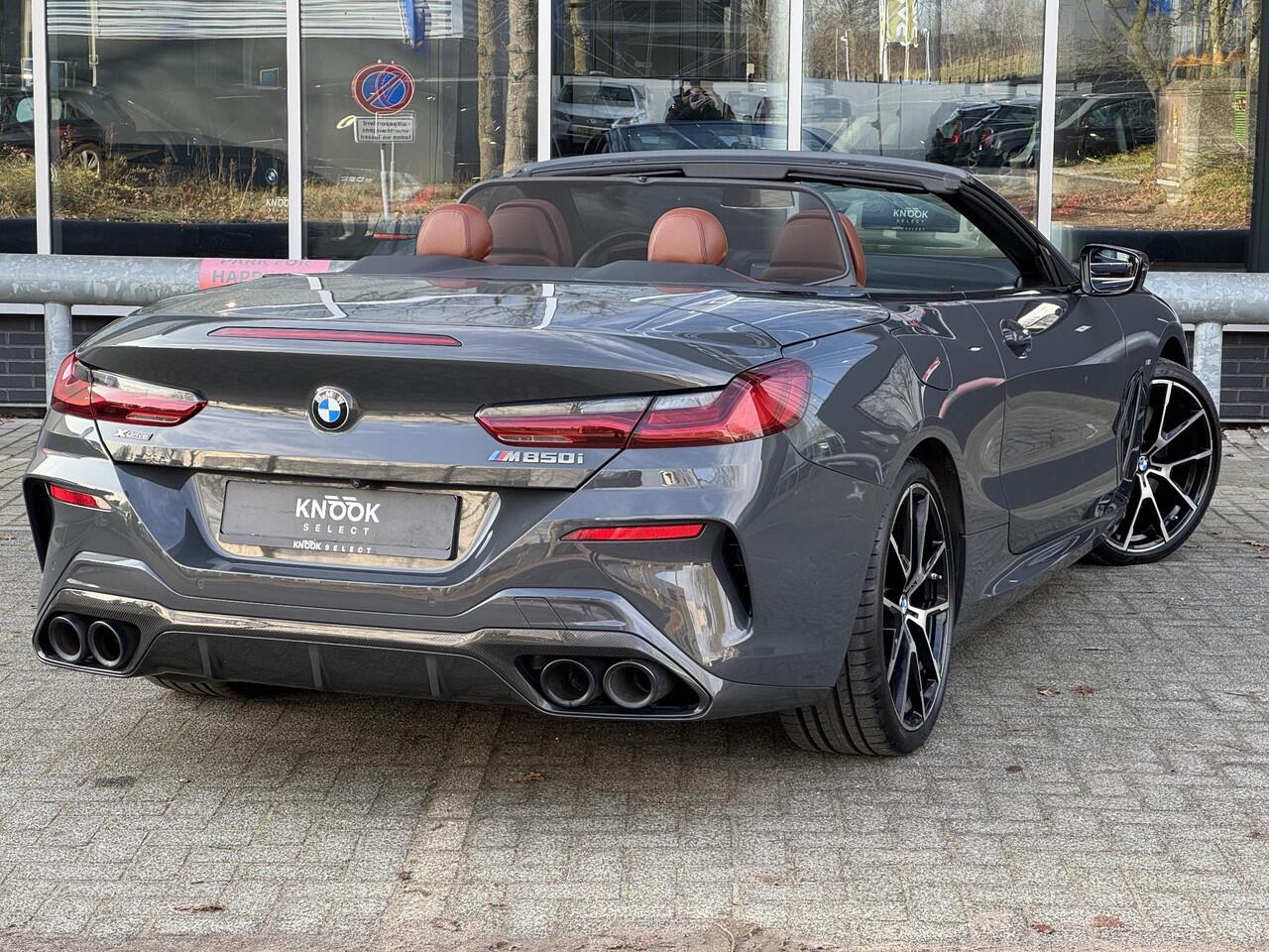 BMW 8-SERIE M850i xDrive High Executive / 20 Inch / Active Cruise control / M Carbon exterieur / Soft close / Integrale Active Steering / Laserlicht / M Sport differentieel / Adaptieve Cruise Control / Live Cockpit Professional /