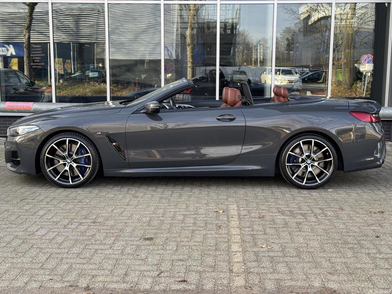 BMW 8-SERIE M850i xDrive High Executive / 20 Inch / Active Cruise control / M Carbon exterieur / Soft close / Integrale Active Steering / Laserlicht / M Sport differentieel / Adaptieve Cruise Control / Live Cockpit Professional /