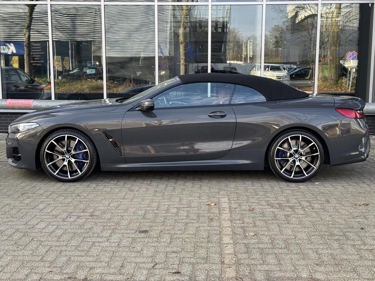 BMW 8-SERIE M850i xDrive High Executive / 20 Inch / Active Cruise control / M Carbon exterieur / Soft close / Integrale Active Steering / Laserlicht / M Sport differentieel / Adaptieve Cruise Control / Live Cockpit Professional /