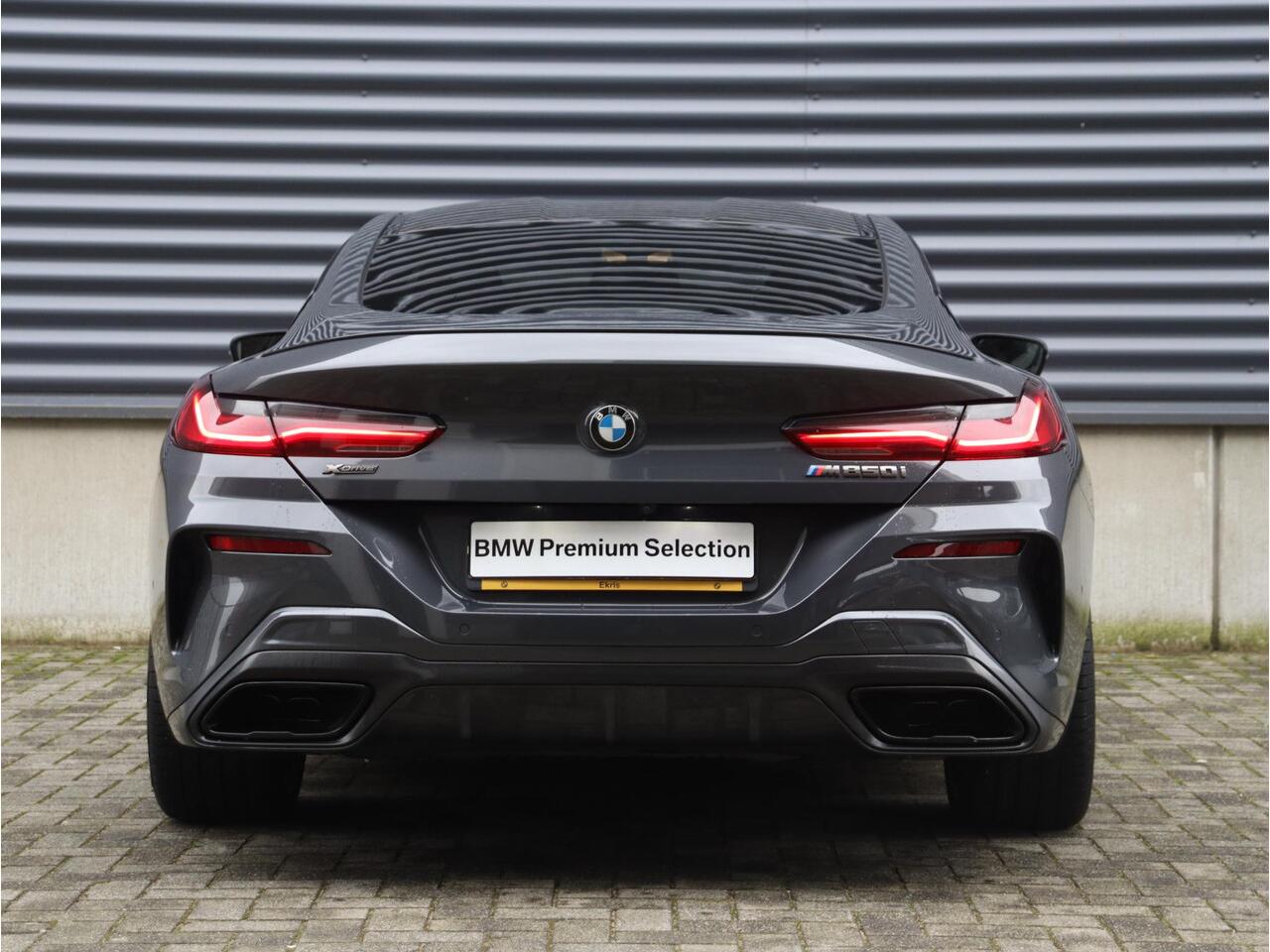 BMW 8-SERIE Coupé M850i xDrive | High Executive | M Sport | Driving Assistant Prof. | Carbon Exterieur Pack | Bowers & Wilkins | Adaptief M Onderstel | Laserlight | Active Steering | Parking Assistant Plus | 20'' LMV