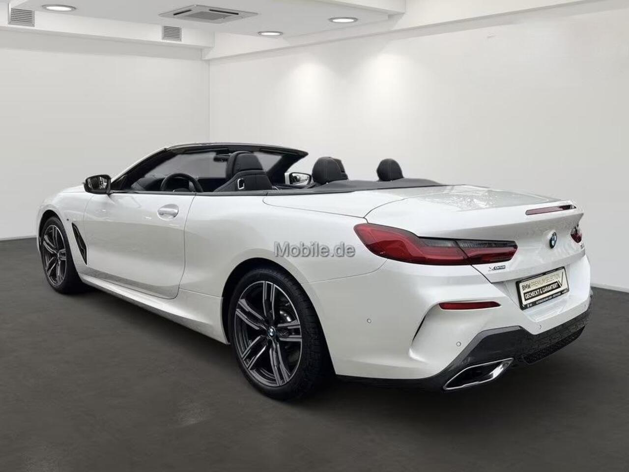 BMW 8-SERIE 840i xDrive