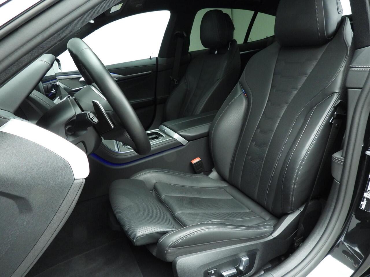 BMW 8-SERIE Gran Coupé 840i | M-Sportpakket | Laserlicht | Leder | HUD | Schuifdak | Elektr. zetels | Active cruise contole | DAB | Alu 19 inch