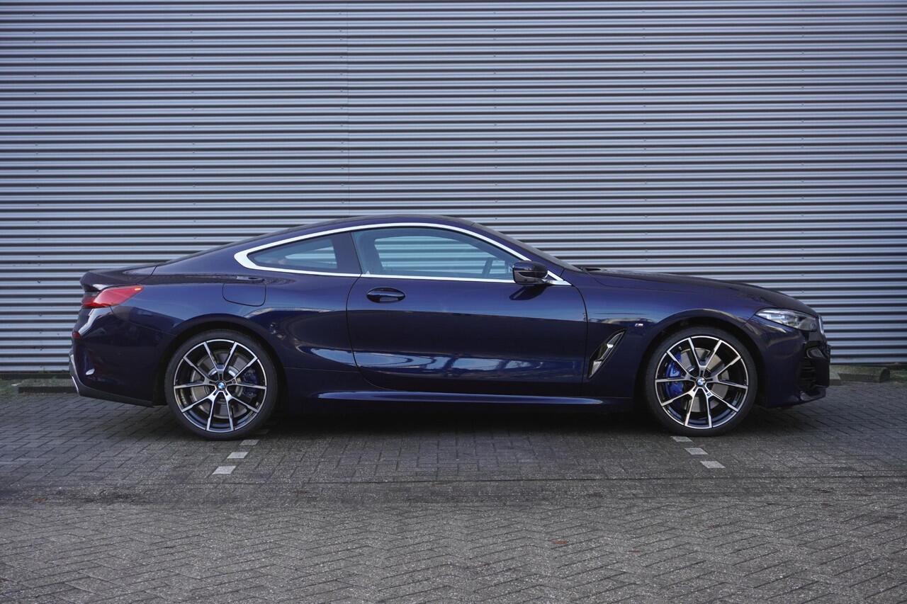 BMW 8-SERIE 840i xDrive High Executive | Driving Assistant Professional | Bowers & Wilkins Diamond Surround Sound Systeem | Parking Assistant Plus | BMW Laserlight | Soft-Close-Automatic voor portieren