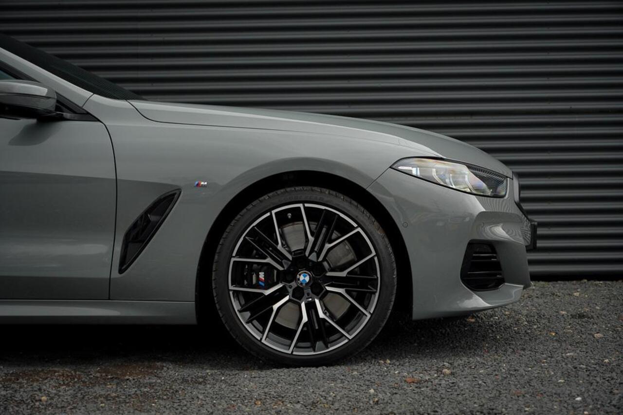 BMW 8-SERIE Gran Coupé 840i xDrive High Exe Individual / B&W / Pano / Carbon / M-Stoelen / Adaptive