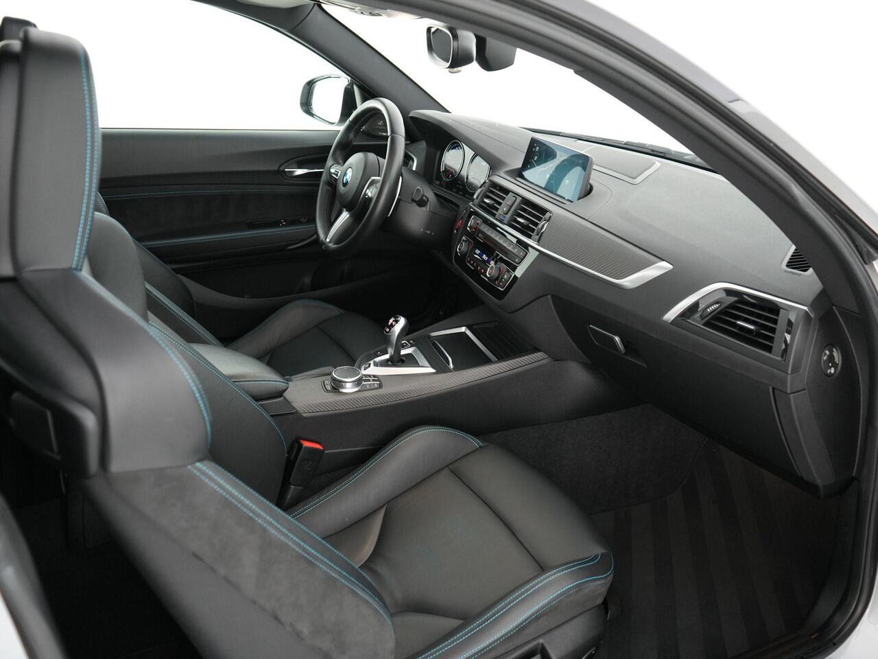 BMW M2 Competition 411pk DCT Coupé |Track pack|M-performance carbon|schuif/kantel|20" Wheelforce||Harman&Kardon|Apple Carplay|stoelverwarming|