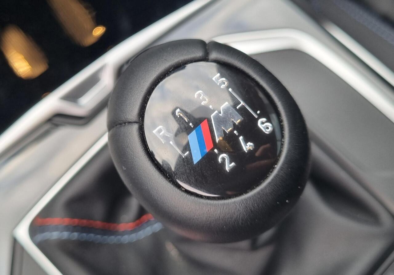 BMW M2 2-serie Coupé M2 460PK | NL AUTO | 1e Eigenaar | Nieuwstaat! | BOMVOL | LETOP nog geen kenteken | Prijs is 66.945 inclusief btw ZONDER KENTEKEN | Volledige Documentatie aanwezig | Hifi Harman Kardon | Carbon Fibre Dak | BMW Live Cockpit Professional | Pri