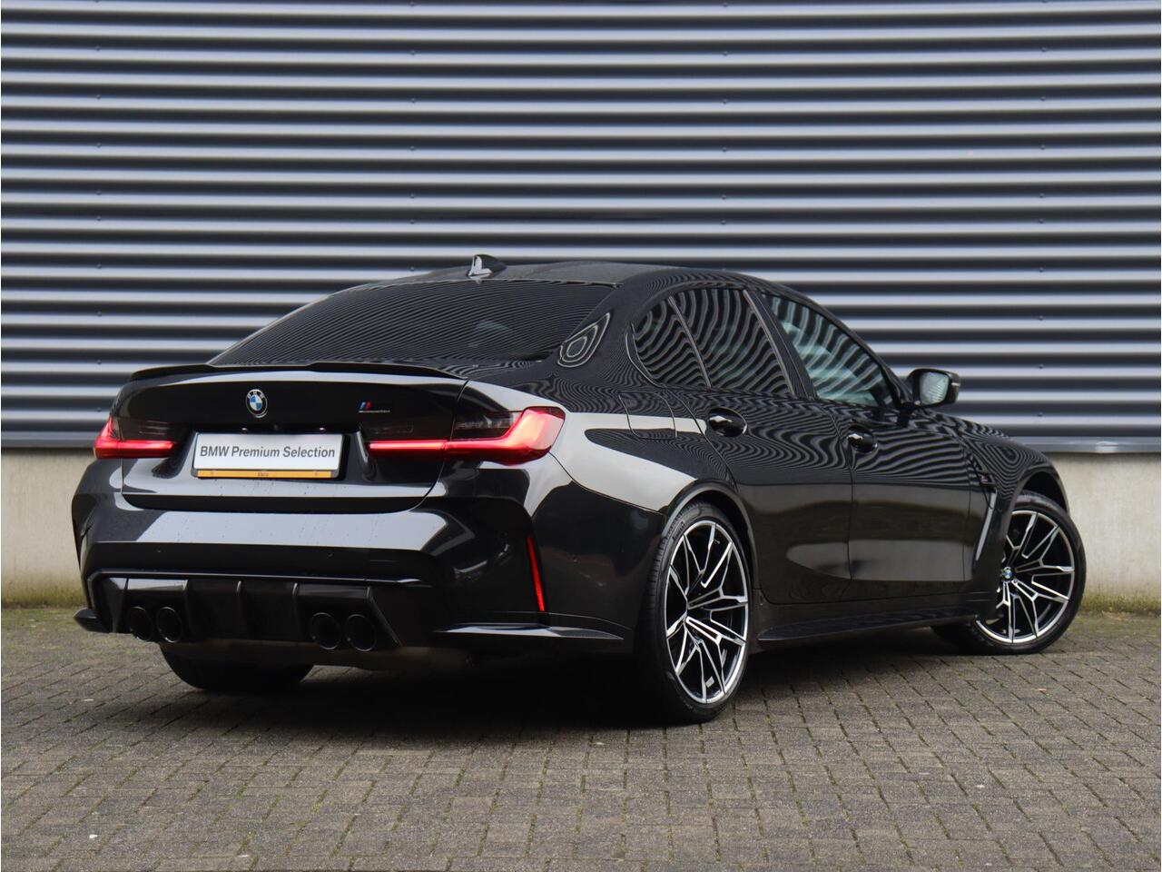 BMW M3 3-serie Sedan Competition | High Executive | Drivers Package | Carbon Exterieur Pakket | Harman Kardon | Head-Up | Driving Assistant Prof. | Elektr. Stoelen | Laserlight | 19/20'' LMV