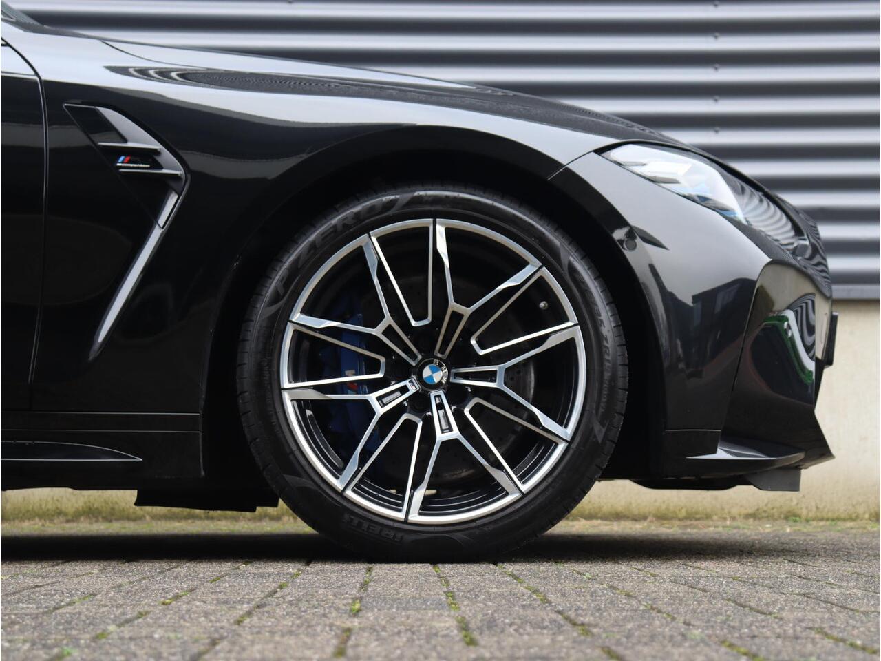 BMW M3 3-serie Sedan Competition | High Executive | Drivers Package | Carbon Exterieur Pakket | Harman Kardon | Head-Up | Driving Assistant Prof. | Elektr. Stoelen | Laserlight | 19/20'' LMV