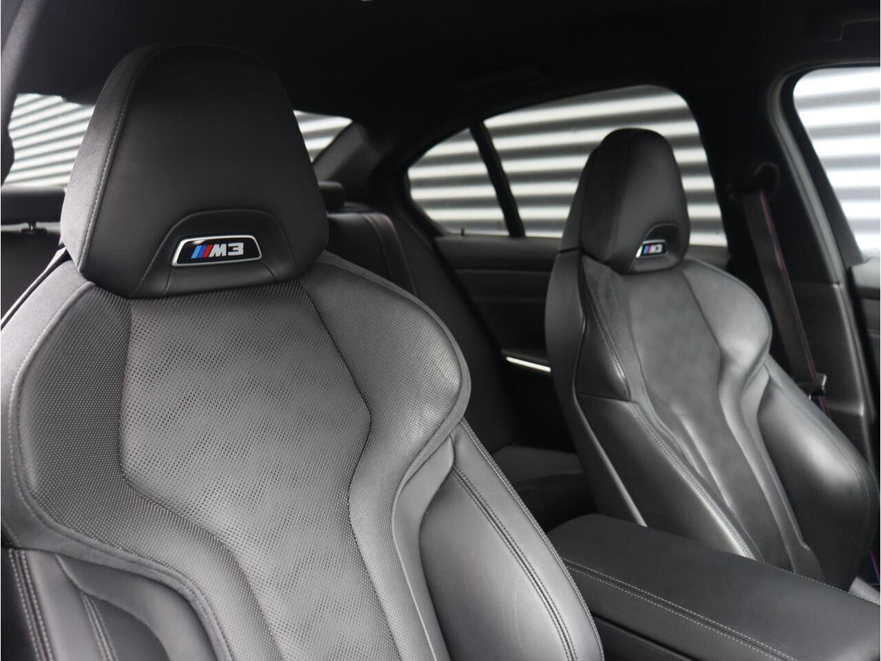 BMW M3 3-serie Sedan Competition | High Executive | Drivers Package | Carbon Exterieur Pakket | Harman Kardon | Head-Up | Driving Assistant Prof. | Elektr. Stoelen | Laserlight | 19/20'' LMV