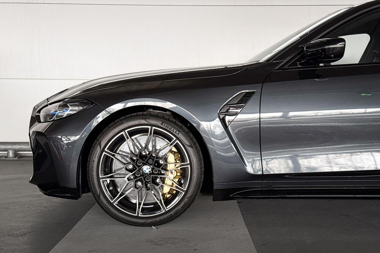 BMW M3 Sedan xDrive Competition | Selections