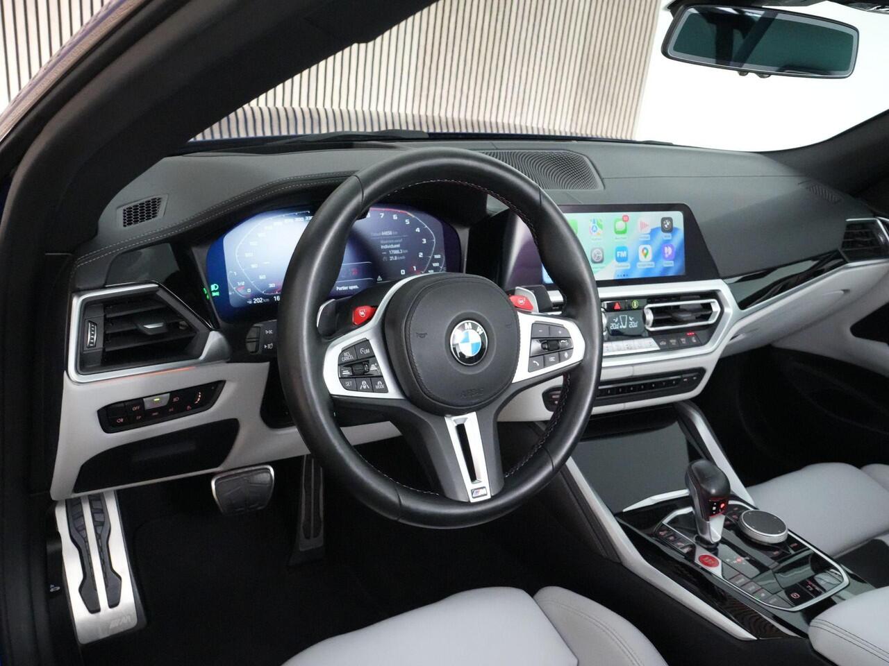 BMW M4 Competition Cabrio 510pk xDrive |dealer onderhouden|M-sport|M-sport stoelen|Laser LED|memory|360 camera|nekverwarming|sportuitlaat|HUD|blind spot|stoelventilatie + verwarming|