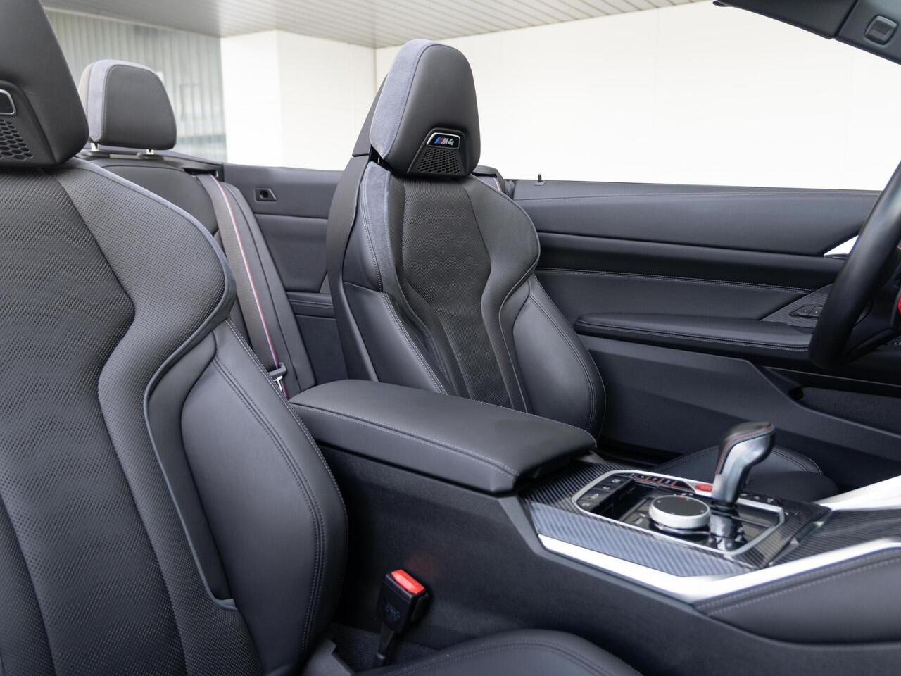 BMW M4 Cabrio Competition xDrive | M Drive Professional | Harman Kardon | Laserlight | Verwarmd Stuurwiel | Air Collar | Comfort Access | Stoelverwarming | Head-Up Display