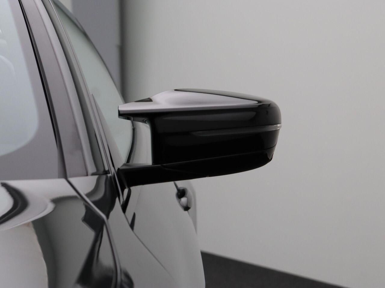 BMW M4 Cabrio xDrive Competition Innovation Pack | Stuurwielrand Verwarmd | Adaptief M Onderstel | Driving Assistant Professional | Head-Up Display | Harman Kardon | 19/20''