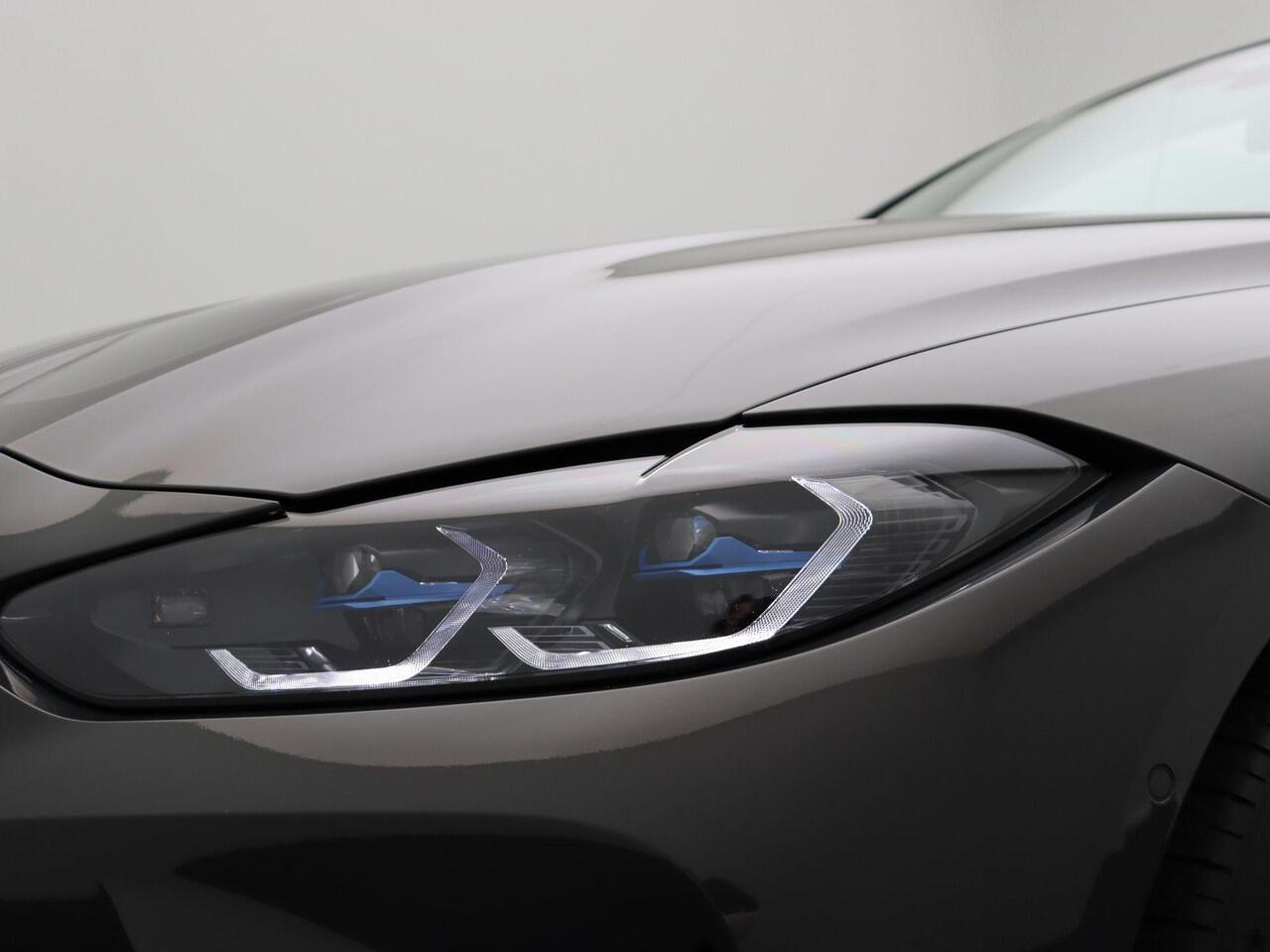 BMW M4 Cabrio xDrive Competition Innovation Pack | Stuurwielrand Verwarmd | Adaptief M Onderstel | Driving Assistant Professional | Head-Up Display | Harman Kardon | 19/20''