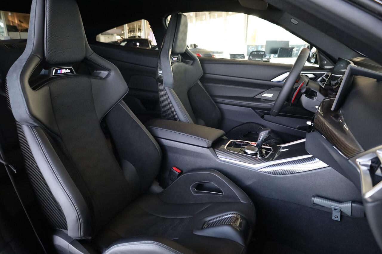 BMW M4 Competition xDrive Coupé | M Race Track Pack | Innovation Pack