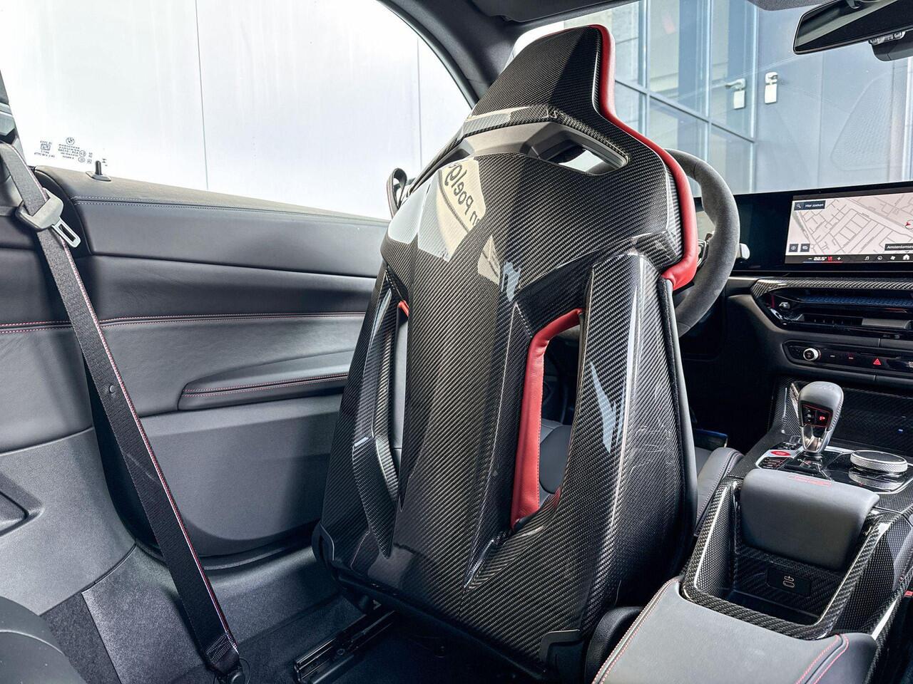 BMW M4 CS | Driving Assistant | Elektrisch bedienbare achterklep | Stuurwielrand verwarmd