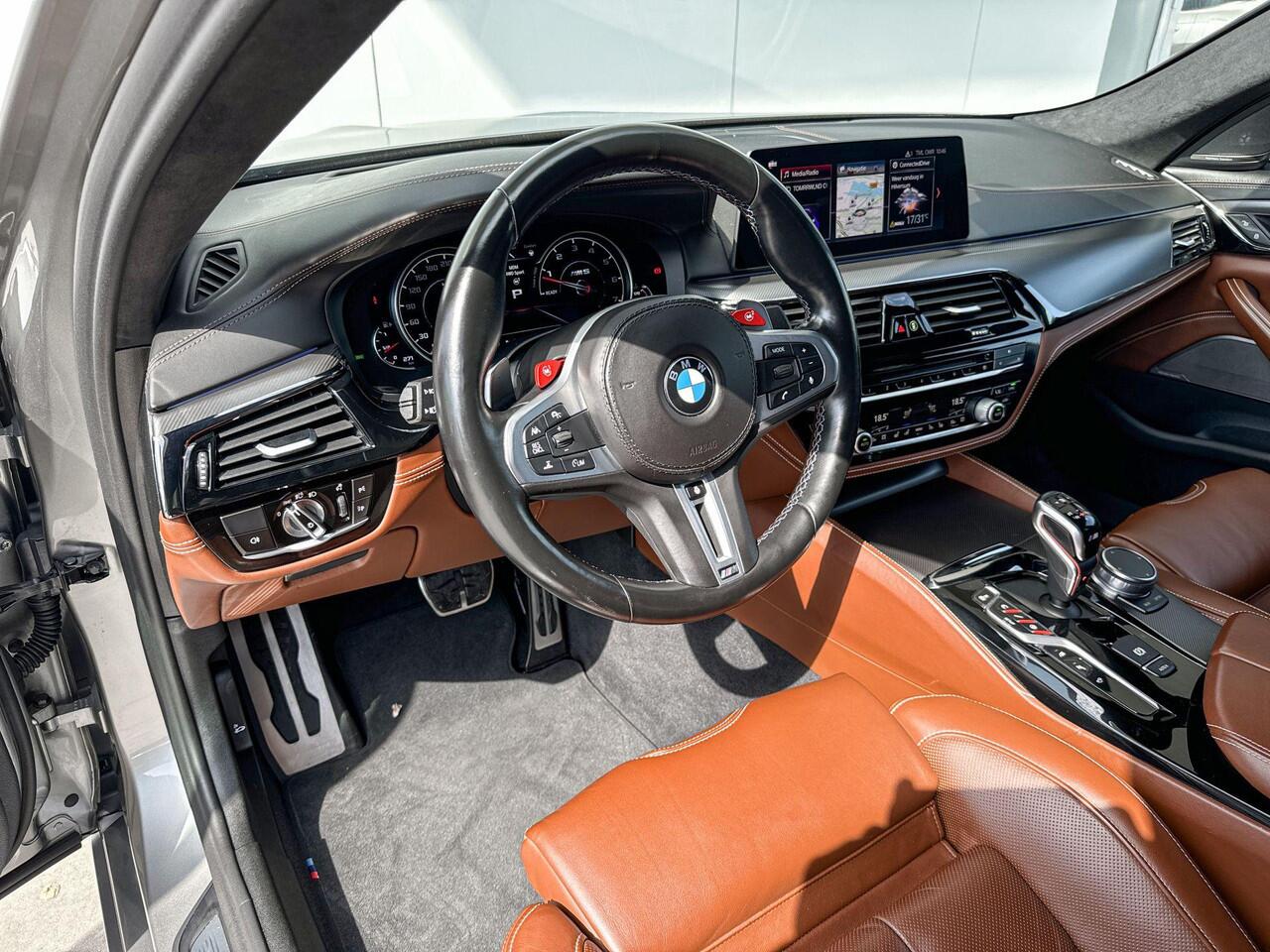 BMW M5 Sedan xDrive Akrapovic uitlaatsysteem / PPF volledig / Harman Kardon / Lasers / Auto-pilot / Comfort Access / Selections