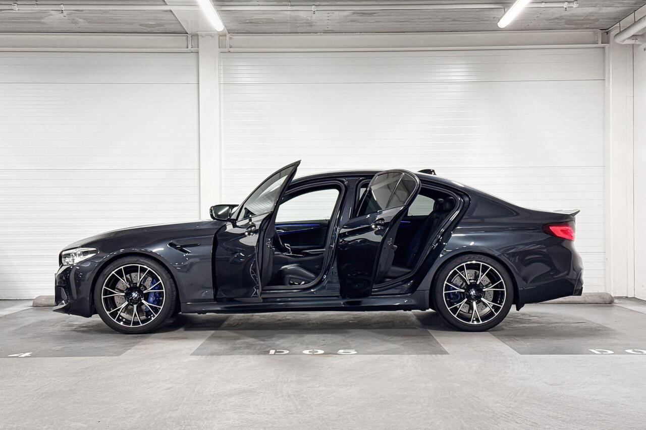 BMW M5 Sedan M5