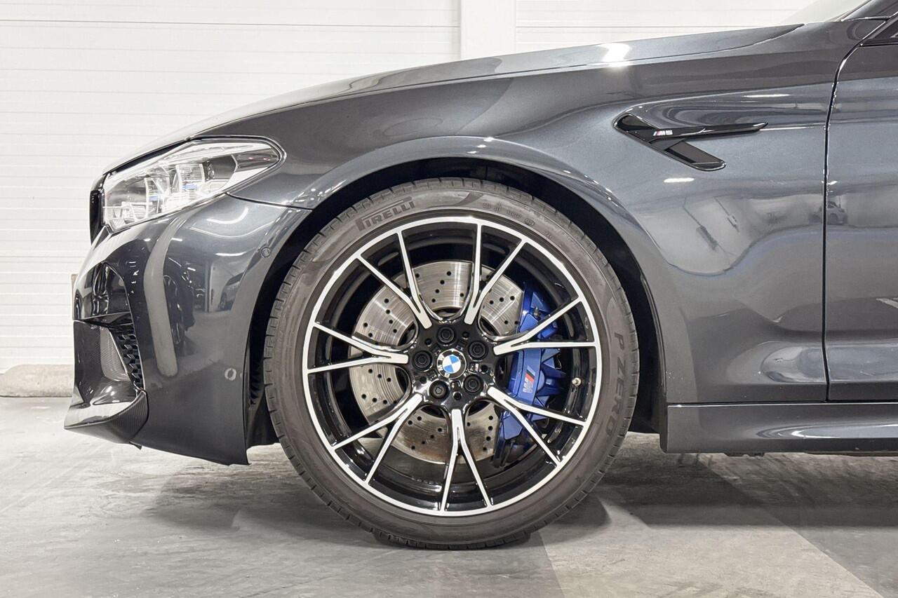BMW M5 Sedan M5