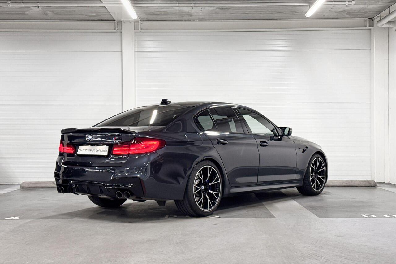BMW M5 Sedan M5