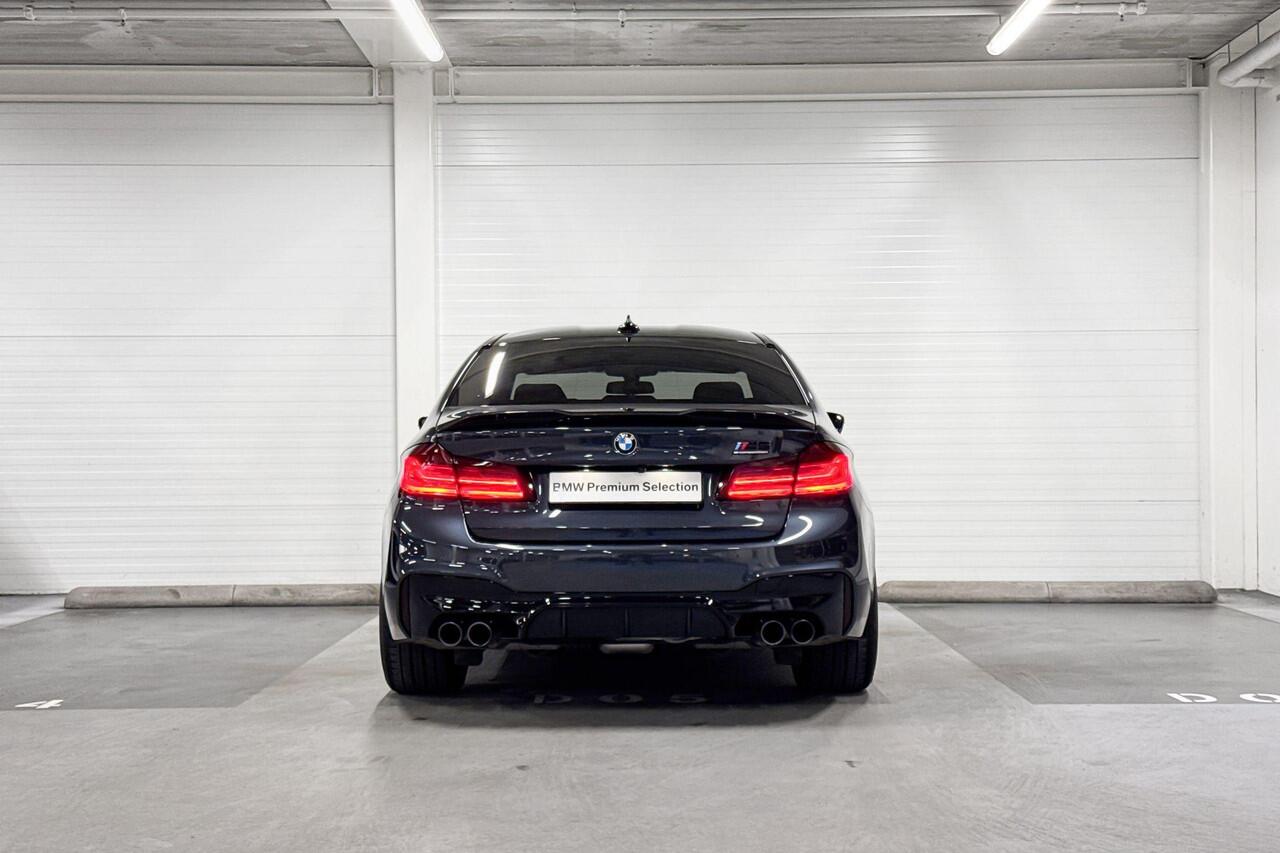 BMW M5 Sedan M5