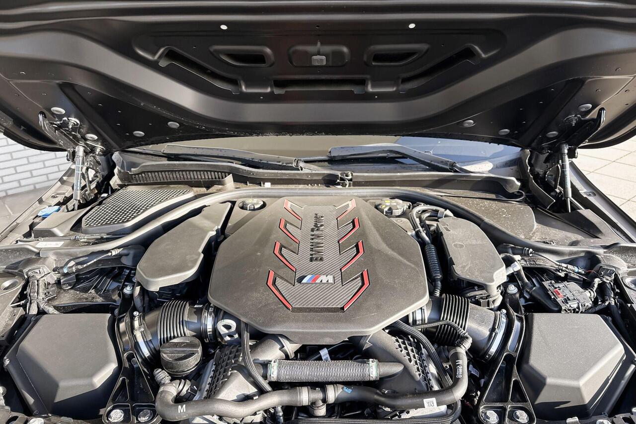 BMW M5 Sedan M5 Keramische Remschijven / Trekhaak / Driving Asssistant Professional