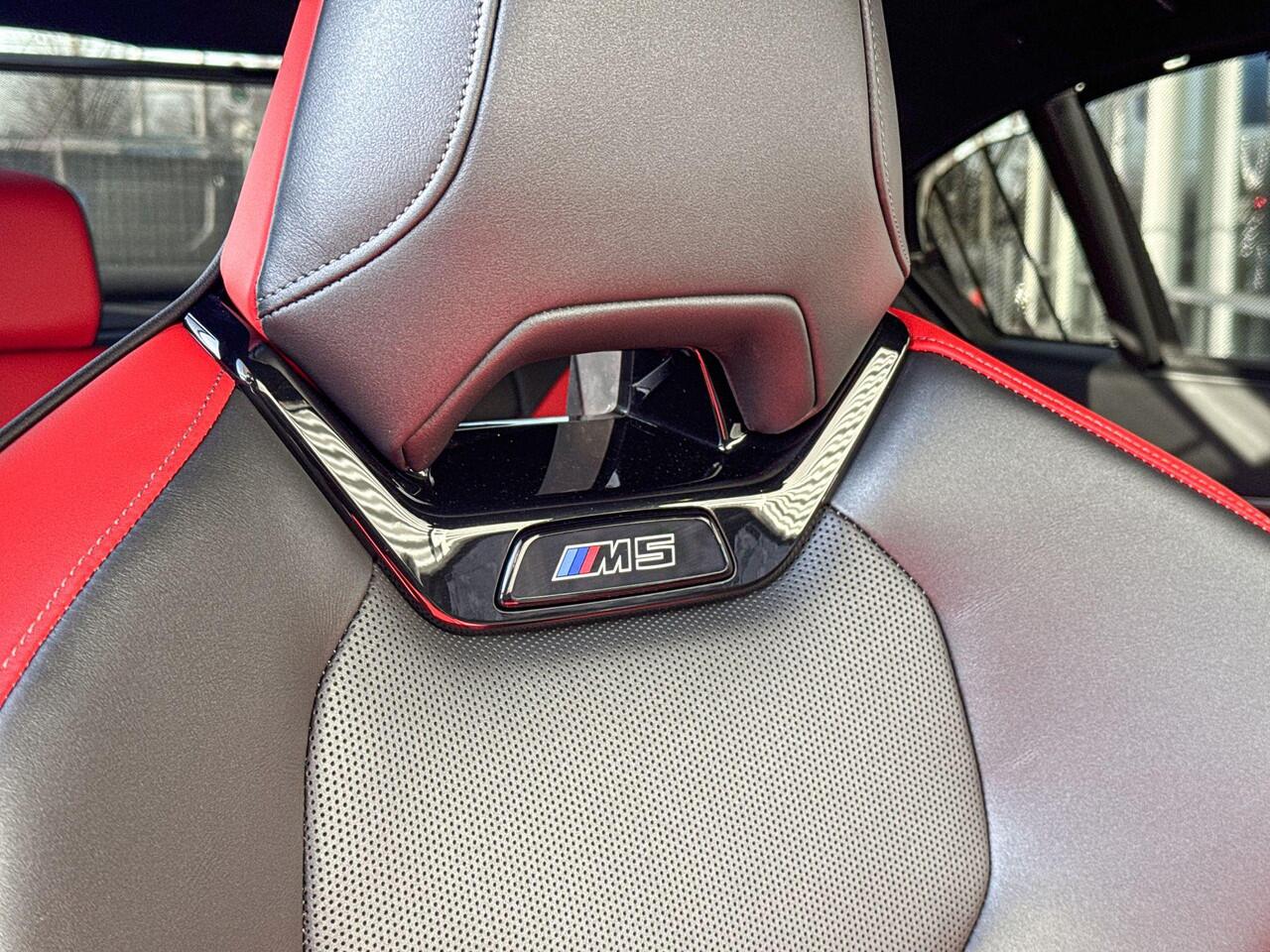 BMW M5 Sedan M5 Keramische Remschijven / Trekhaak / Driving Asssistant Professional