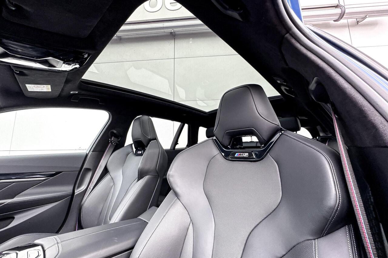 BMW M5 Touring M5 | M Carbon keramische remmen | Carbon pakket | Bowers & Wilkins | M Driver's Pack |