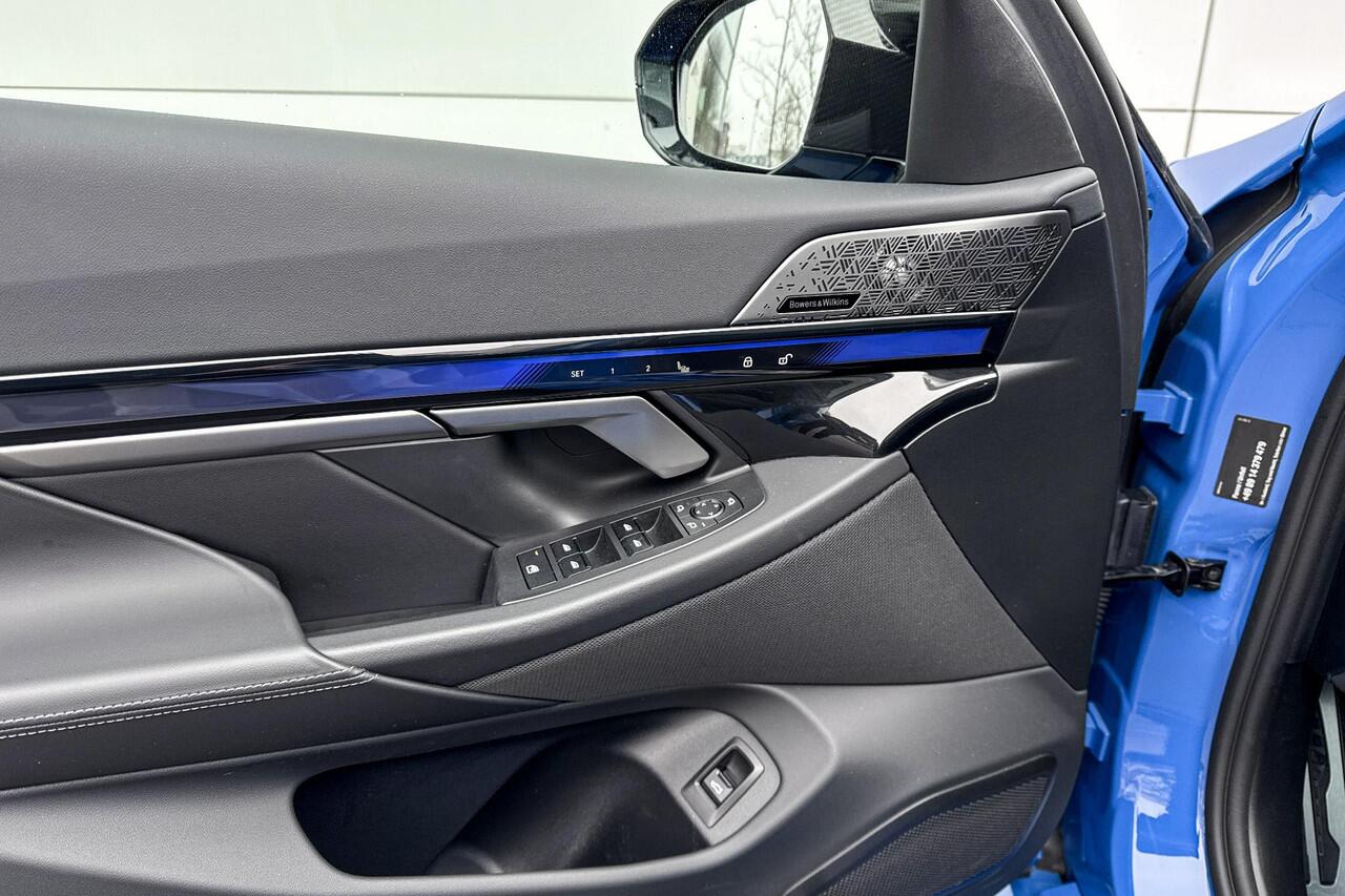 BMW M5 Touring M5 | M Carbon keramische remmen | Carbon pakket | Bowers & Wilkins | M Driver's Pack |