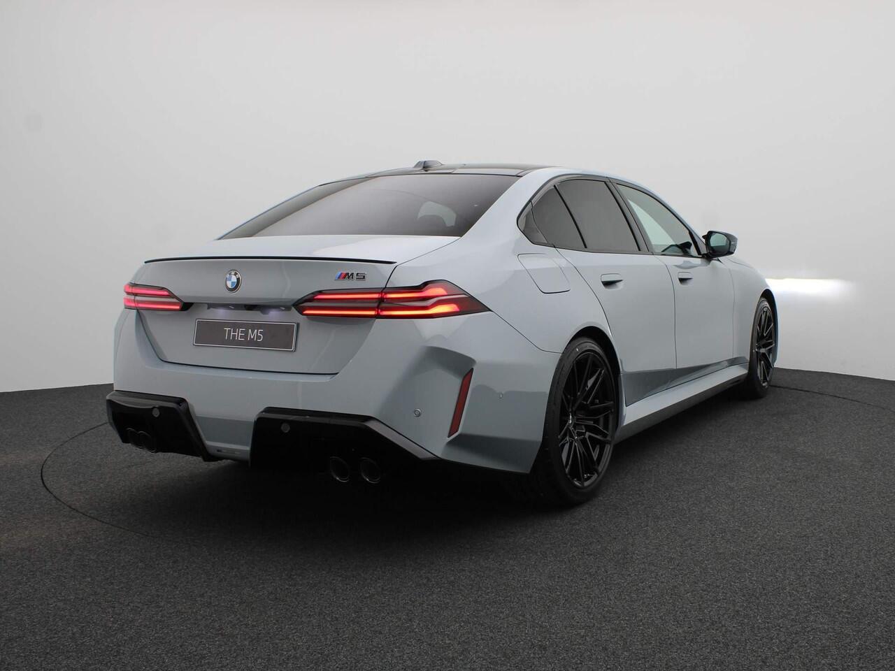 BMW M5 Sedan | Comfort Package