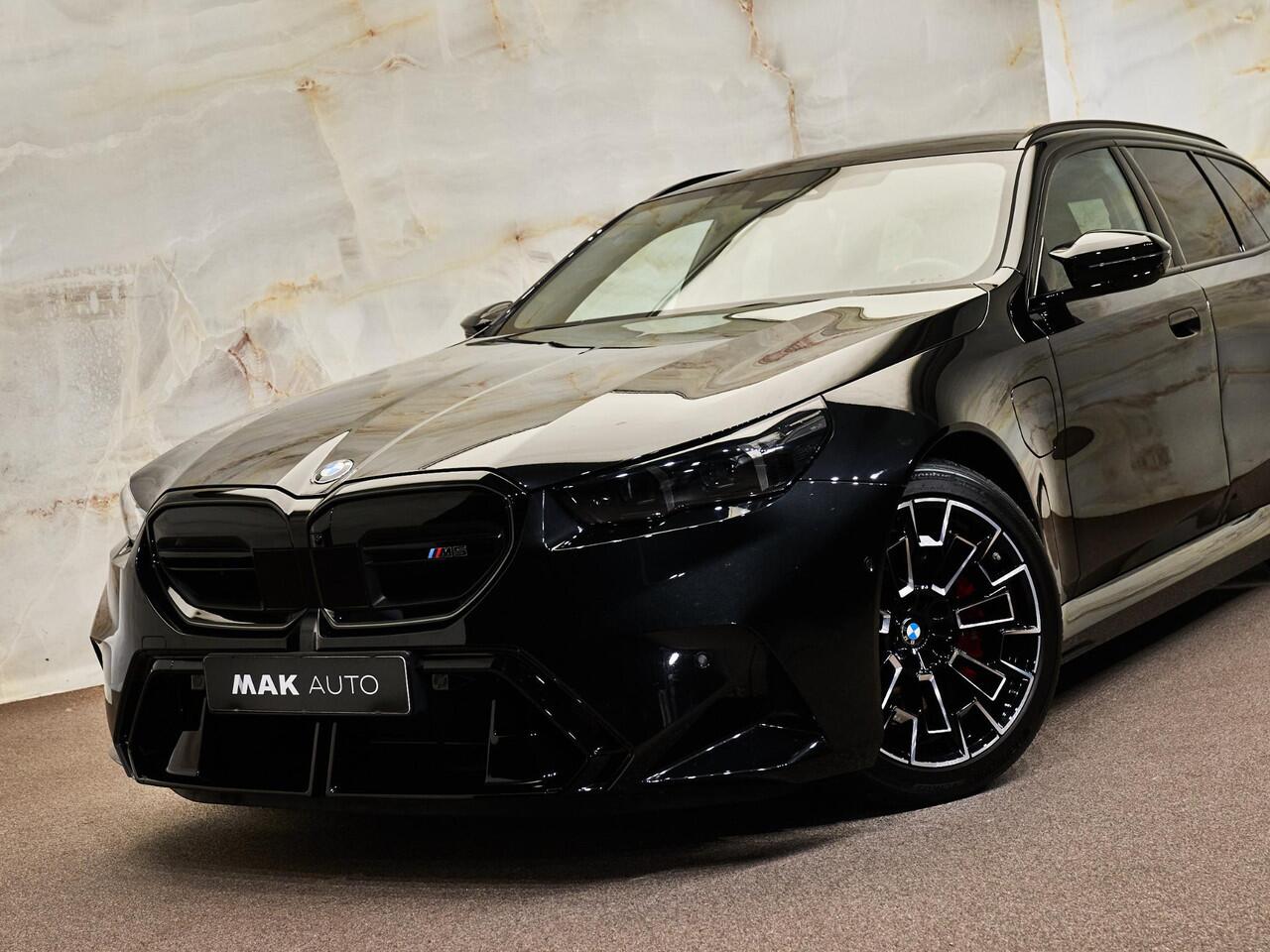 BMW M5 Touring V8 M Hybrid, pano, B&W, 21", stl.ventilatie, tr.haak, pano, leder, memory, keyless, privacy