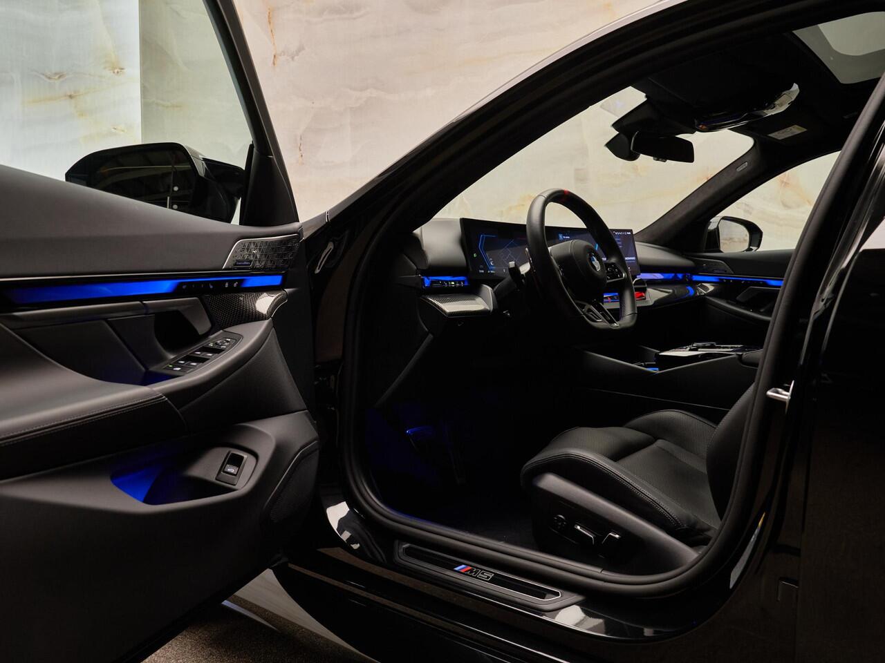 BMW M5 Touring V8 M Hybrid, pano, B&W, 21", stl.ventilatie, tr.haak, pano, leder, memory, keyless, privacy