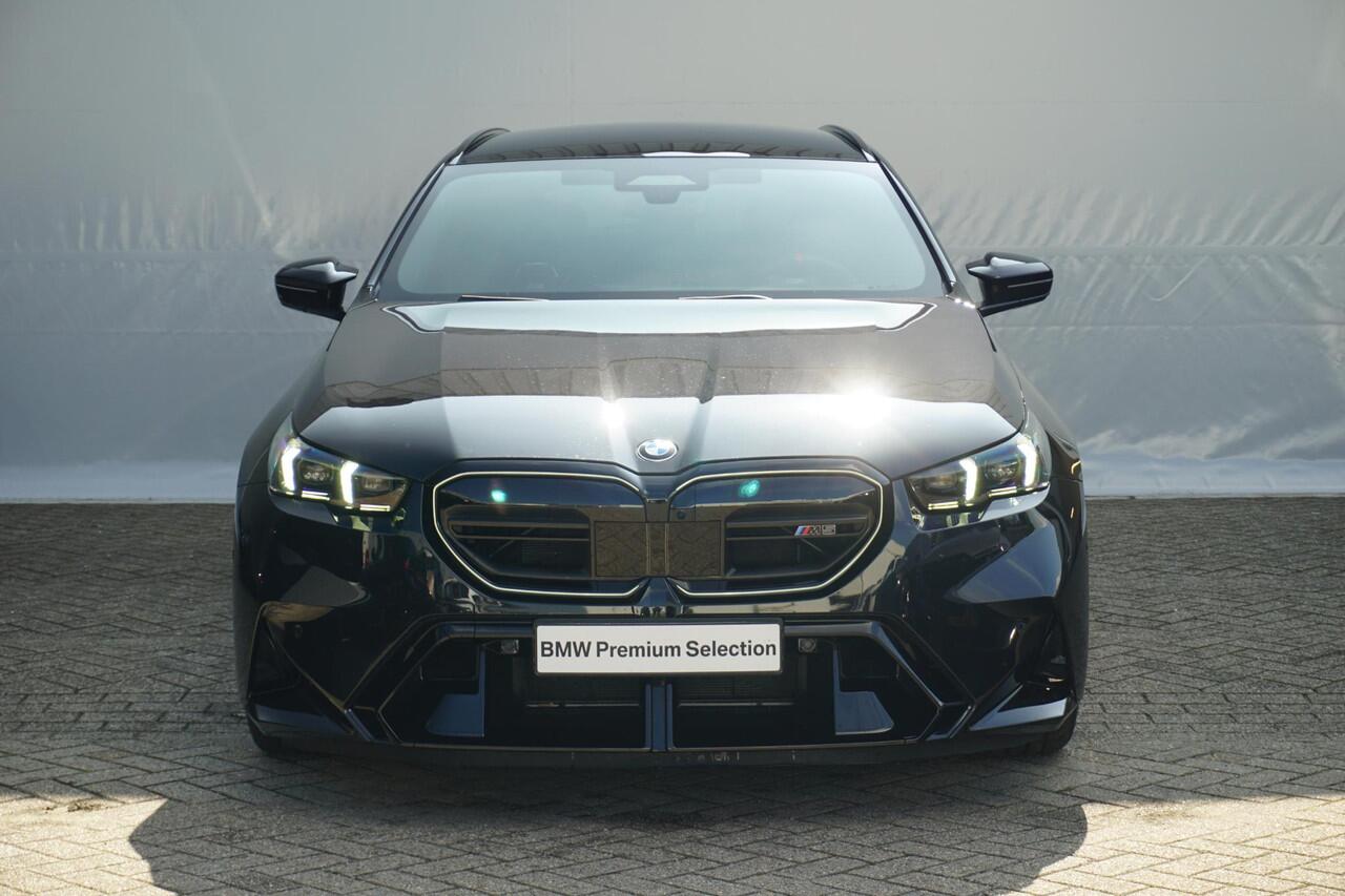 BMW M5 Touring M Driver's Pack / Comfort Pack / Driving Assistant Professional / Bowers & Wilkins