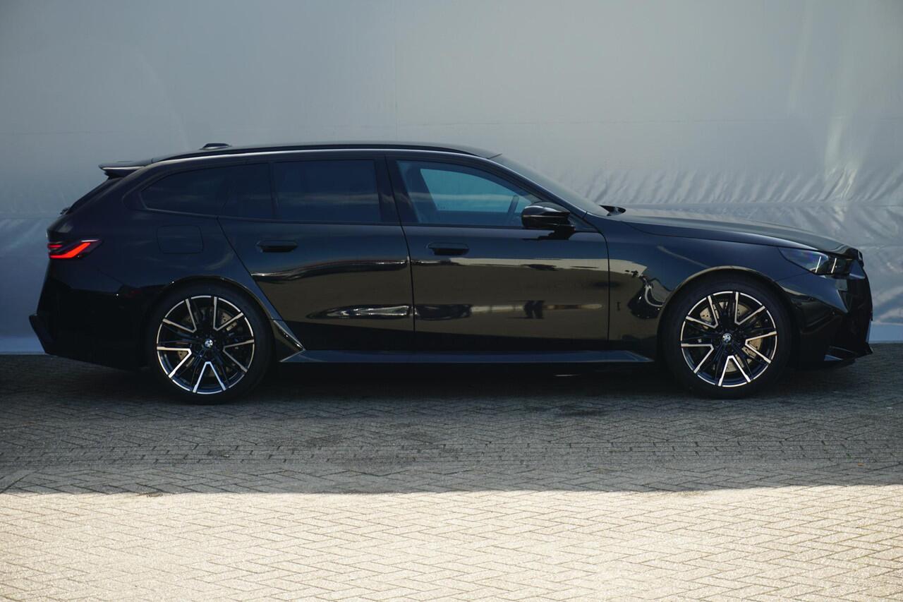 BMW M5 Touring M Driver's Pack / Comfort Pack / Driving Assistant Professional / Bowers & Wilkins