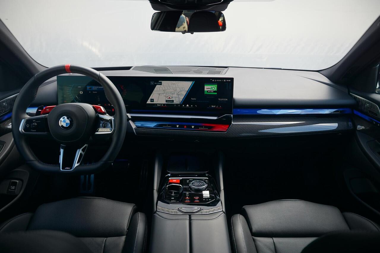 BMW M5 Touring M Driver's Pack / Comfort Pack / Driving Assistant Professional / Bowers & Wilkins