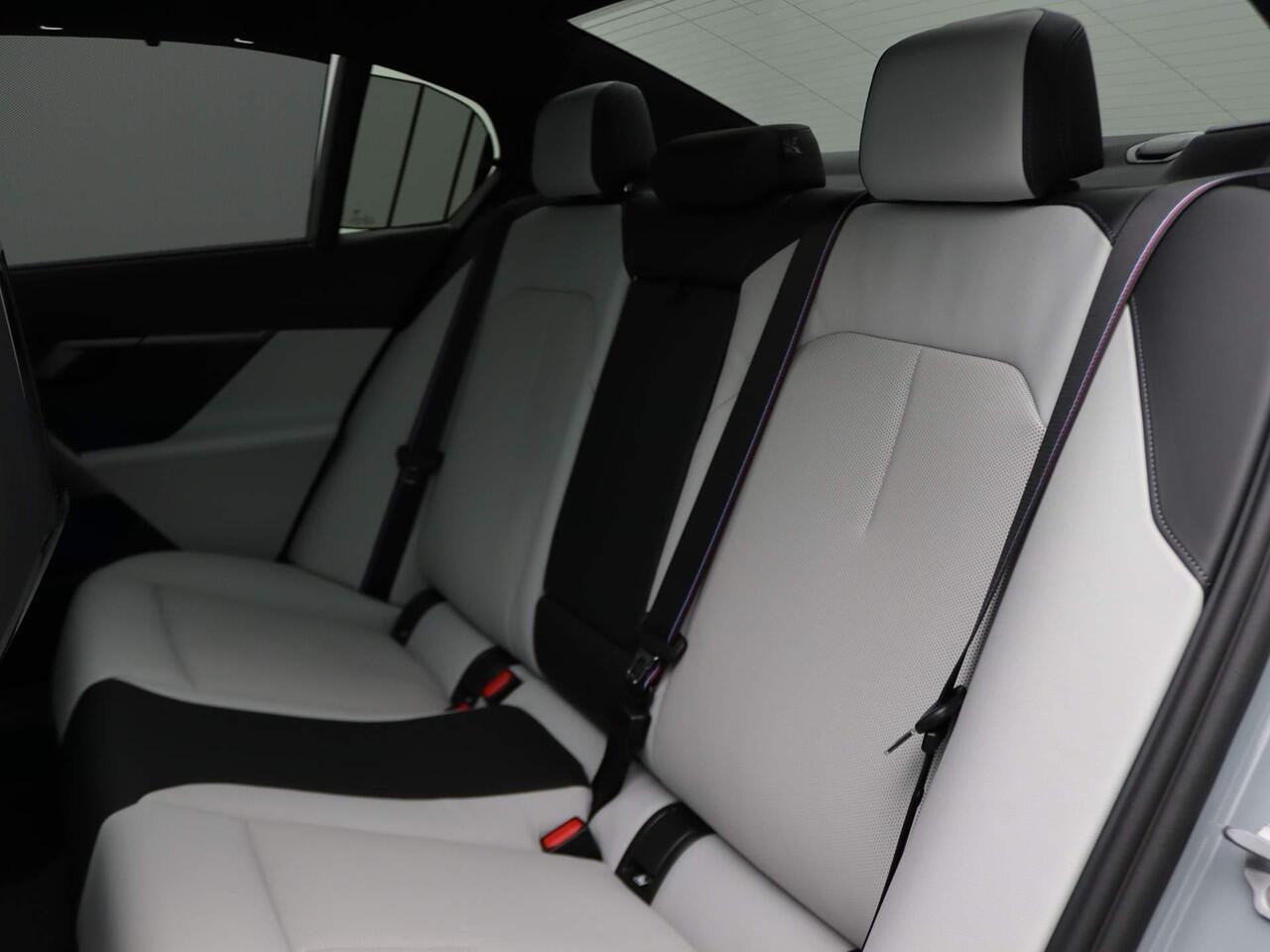 BMW M5 Sedan | Comfort Package