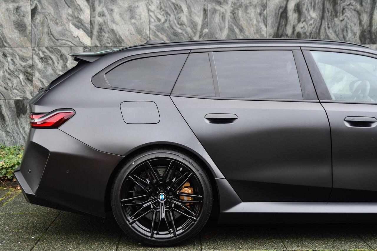 BMW M5 Touring M5 Individual lak |Keramisch|Carbon|Trekhaak|