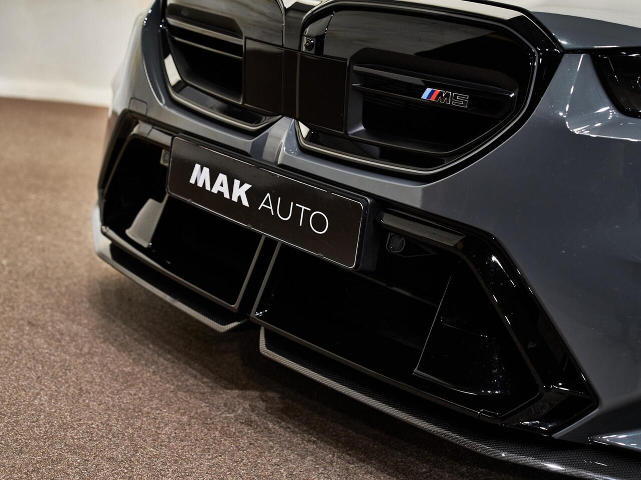 BMW M5 Touring V8 M Hybrid, IPE Exhaust, M Performance, Sonderlackierung, Ultimate Package, ceramic, pano, B&W, 21", stl.ventilatie, memory, carbon, leder, privacy