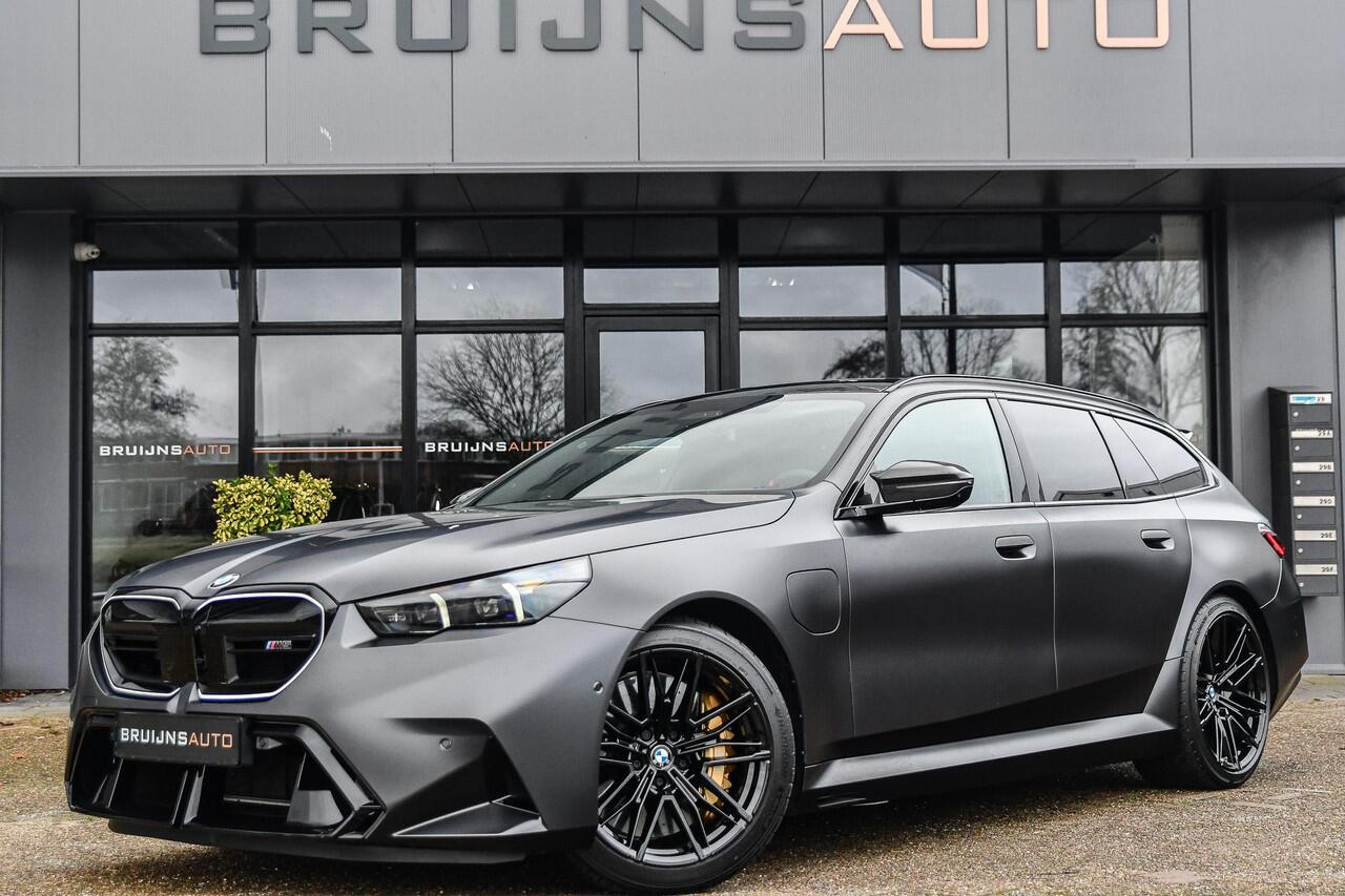 BMW M5 Touring M5 Individual lak |Keramisch|Carbon|Trekhaak|