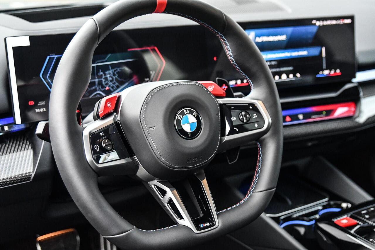 BMW M5 Touring M5 Individual lak |Keramisch|Carbon|Trekhaak|