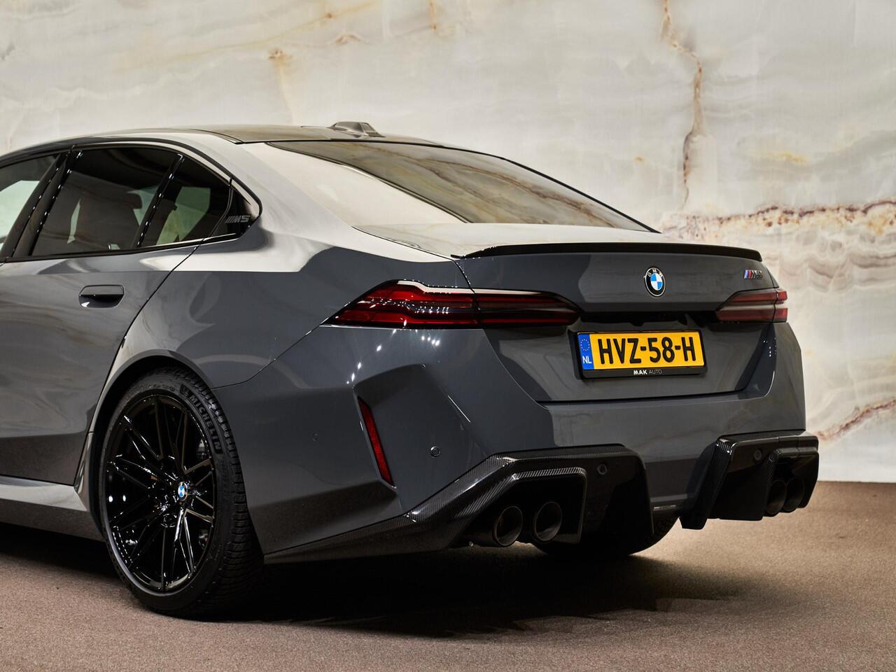 BMW M5 Limousine V8 M Hybrid, PPF front, Alpha-N, Eventuri, pano, Sonderlackierung, carbon extr., ceramic, tr.haak, B&W, privacy