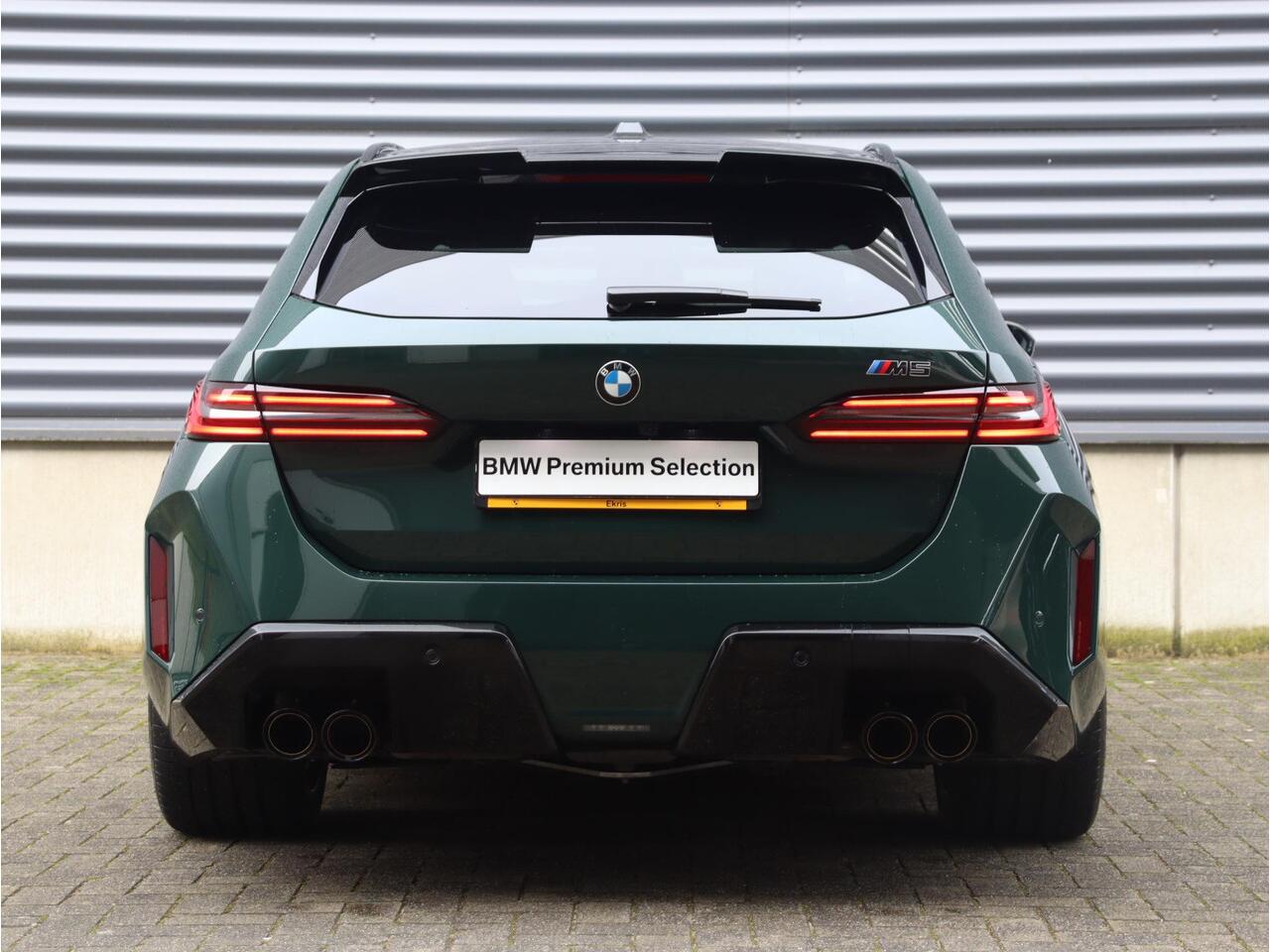 BMW M5 Touring | Individual Lak | M Driver's Package | Head-Up | Trekhaak | Bowers & Wilkins | Driving Assistant Prof. | Stoelventilatie | Carbon | Parking Assistant Prof. | 21'' & 22'' LMV